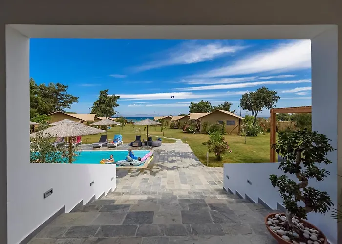 Logos Village Orman Evi Theológos