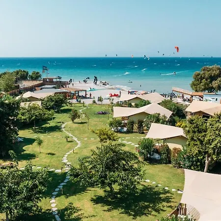 Logos Village Chata *