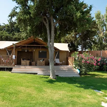 Lodge Logos Village
