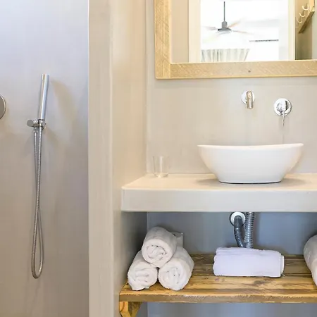 Logos Village * Theológos